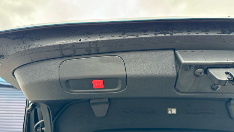 Peugeot 408 1.6 Plug-in Hybrid 225 GT 5dr e-EAT8 Hatchback